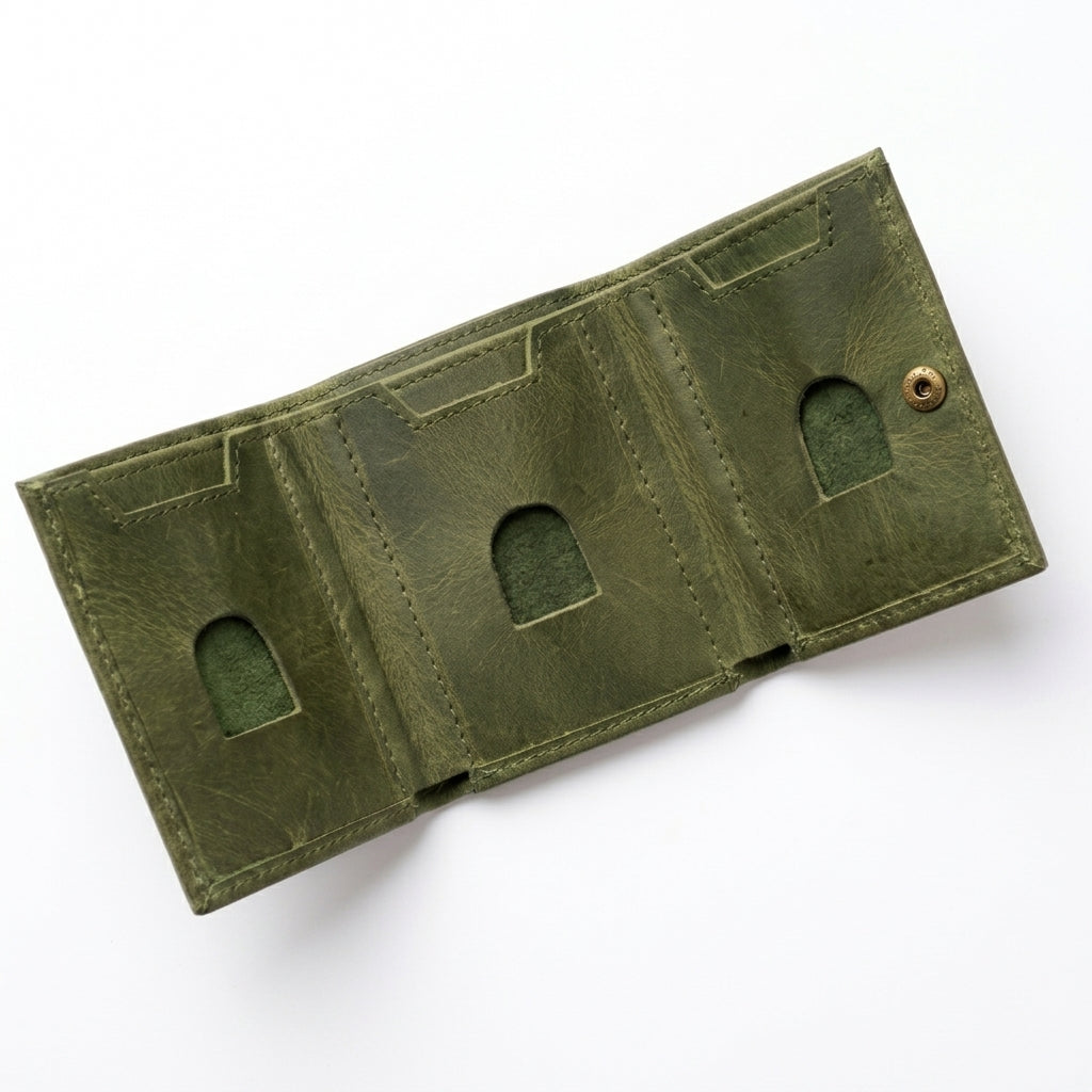 Vero Olive Trifold